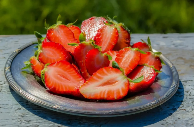 Як підвищити врожайність полуниці: допоможуть дріжджі