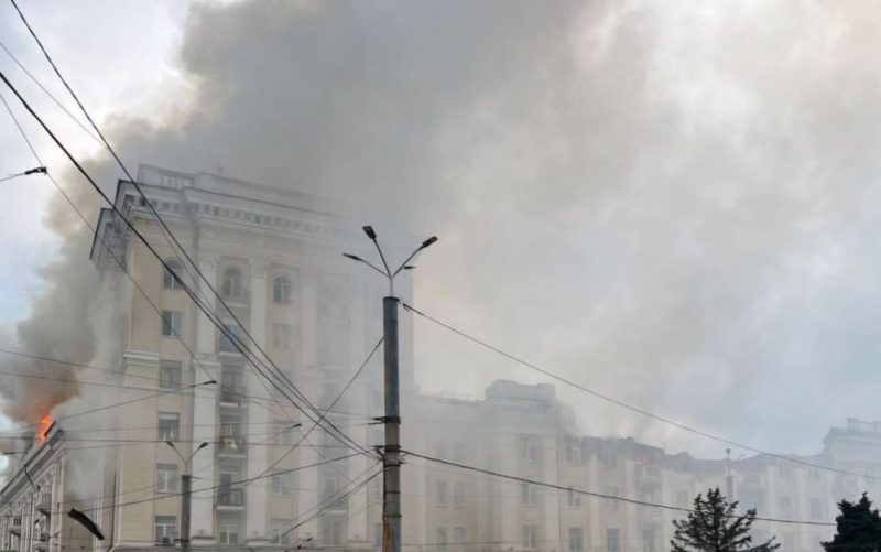 Масований удар ракетами по Дніпропетровщині: кількість загиблих далі зростає