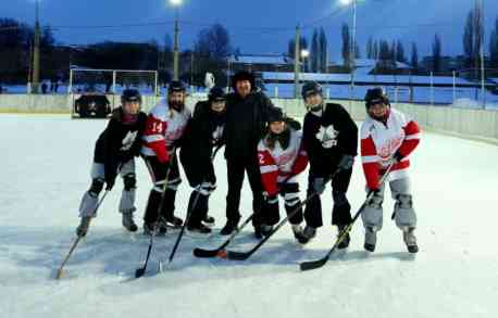 У Шостці пройшло перше тренування хокеїсток (відео)