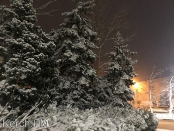 В Крыму сильный снег и усиление ветра ждут и в понедельник