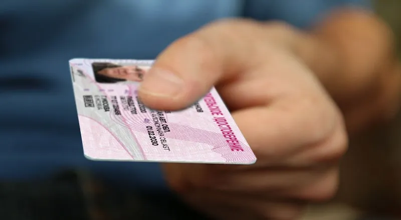 Водительские удостоверения крымчан с истекшим сроком продлевают на 3 года