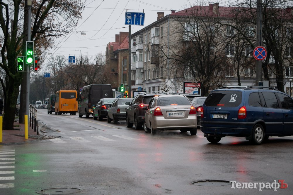 Пил та формальдегід: у повітрі Кременчука продовжують фіксувати перевищення забруднювальних речовин