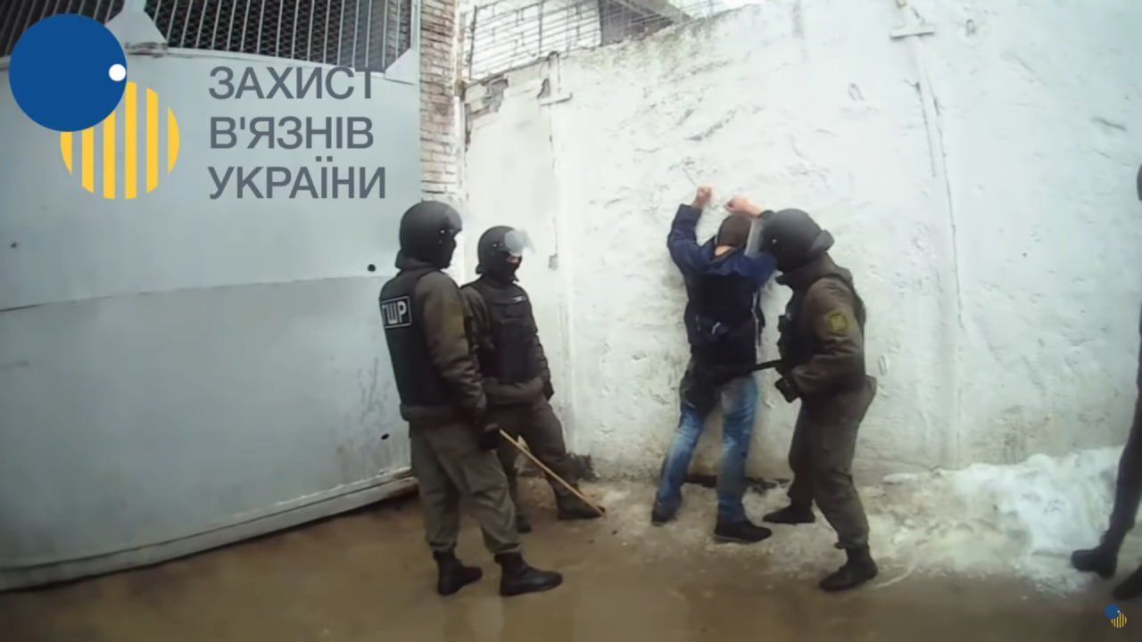Катування ув'язнених: суд залишив під вартою працівника Божковської виправної колонії на Полтавщині