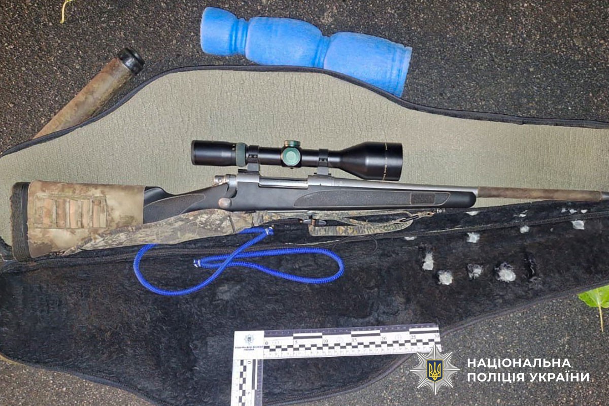 На Кременчуччині браконьєри намагалися втекти від єгерів і протаранили службовий автомобіль