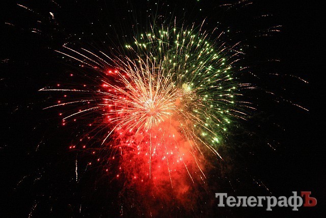 У Кременчуці, як і у всій Україні, заборонене використання салютів і феєрверків