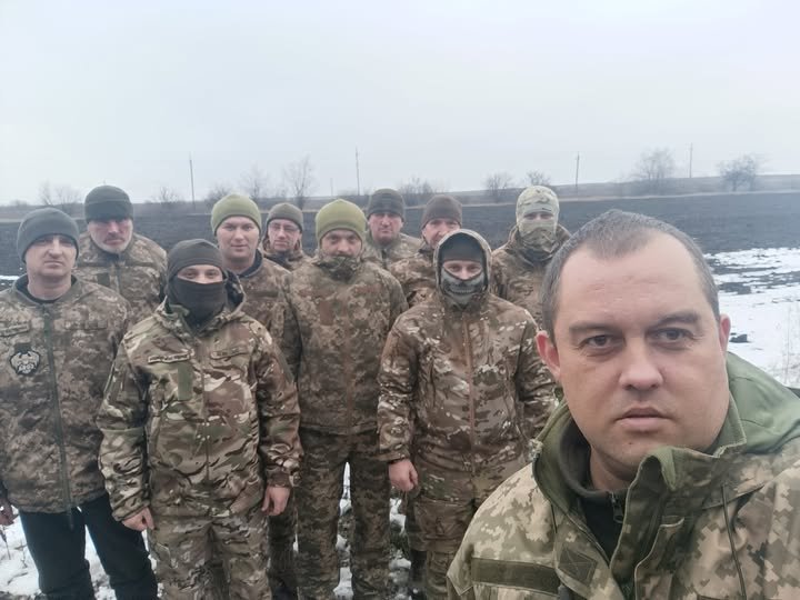 Відкрито збір на машину для підрозділу на фронті: серед бійців — військовий з Кременчука