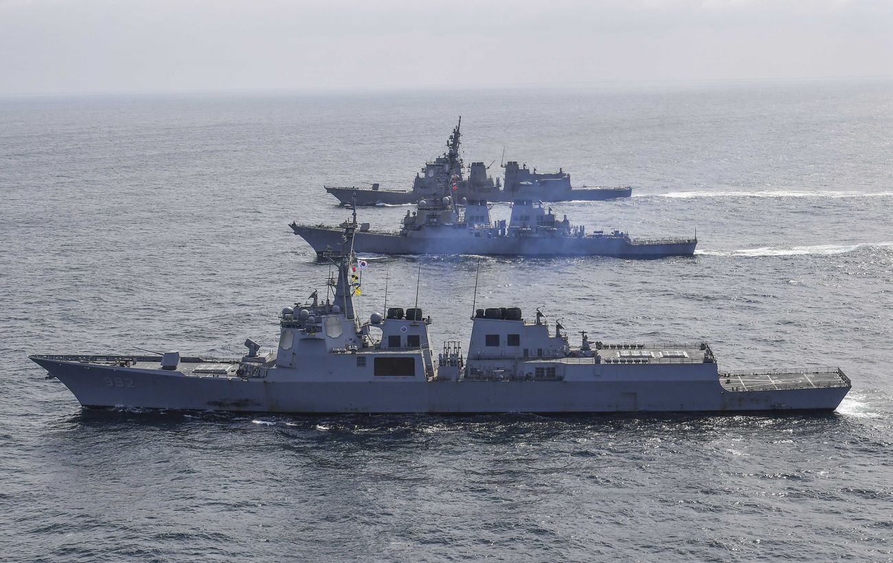 Американський корабель збив балістичну ракету хуситів у Червоному морі
