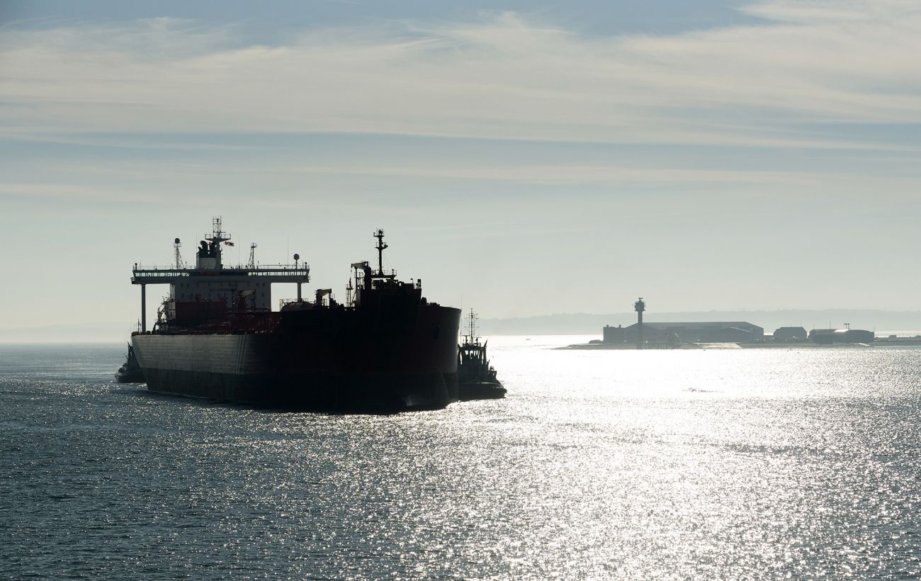 Індія знову почала приймати підсанкційні танкери з нафтопродуктами РФ, - Reuters