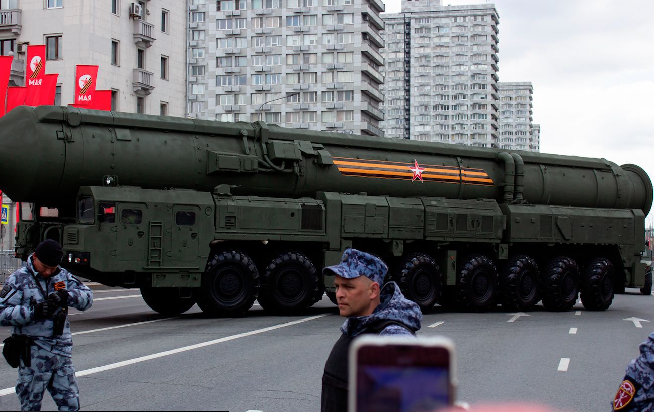 США хочуть, щоб РФ і Китай виключили використання ШІ для керування ядерною зброєю