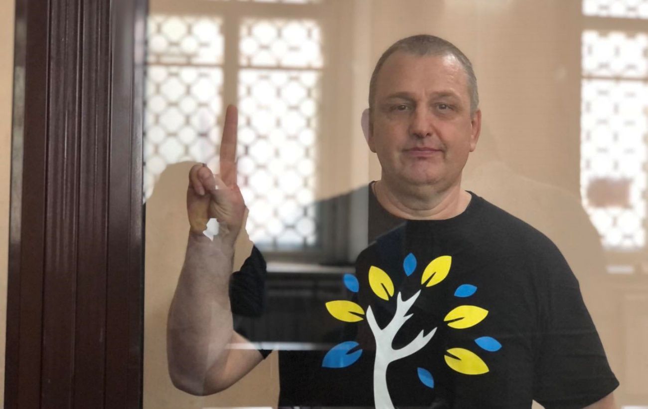 Росія після чотирьох років катувань звільнила з в'язниці кримського журналіста Єсипенка