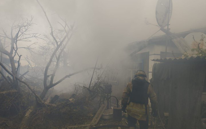 Протягом дня агресор бив по трьох районах Дніпропетровщини, є загибла та поранені