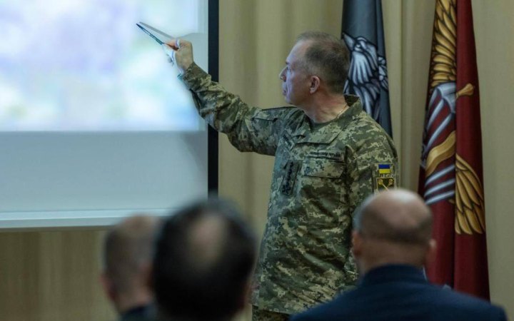 Сирський: оборона Покровська продовжується, Мирноград - не в оточенні