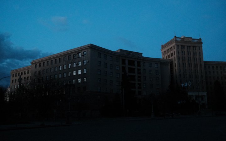 У неділя Україна буде з погодинними графіками відключення світла