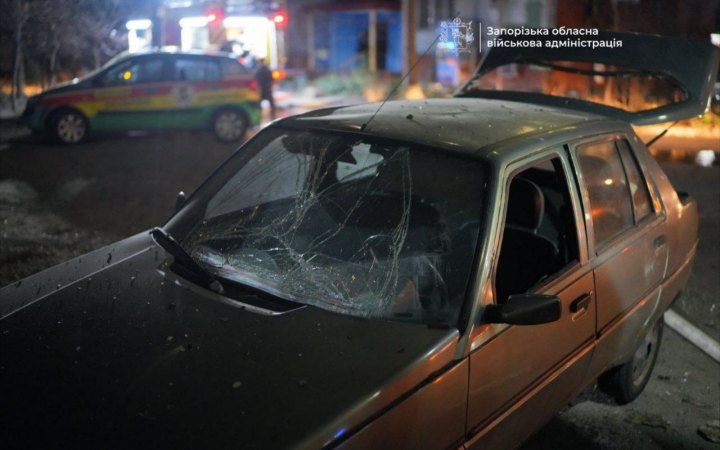 Росіяни обстріляли Запоріжжя ракетами і дронами, є поранені
