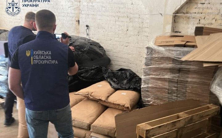 На Київщині викрили підпільне виробництво кави під брендами світових марок: вилучили майна на 20 млн грн