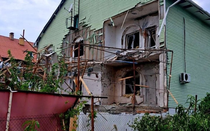 Через російські обстріли на Дніпропетровщині постраждав поліцейський