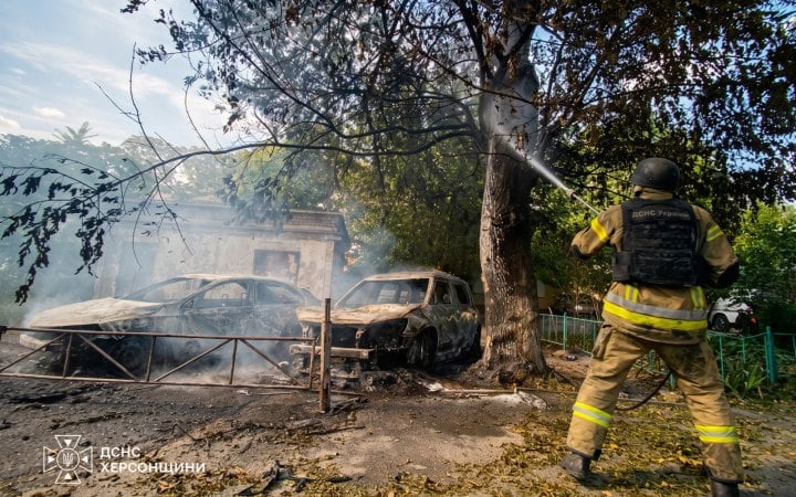 У Херсоні через атаку російського дрона виникла пожежа