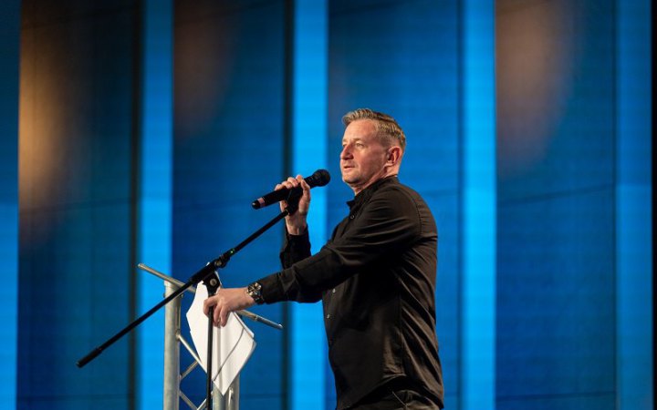 На вечорі Сергія Жадана продали роботу Матвія Вайсберга за 380 тисяч гривень