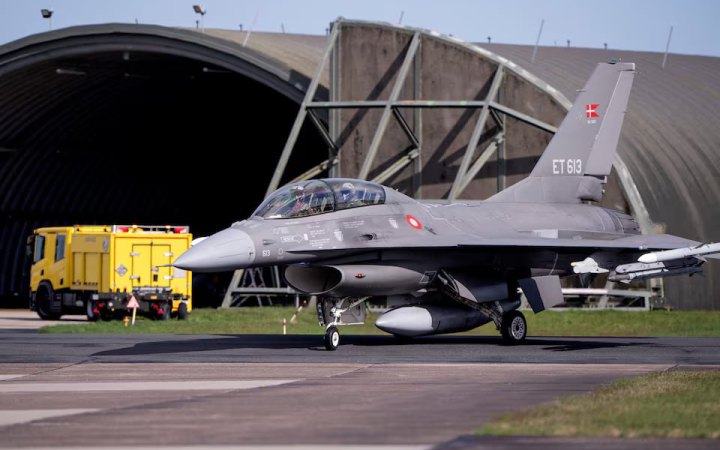 Аргентина купила у Данії 24 винищувачі F-16