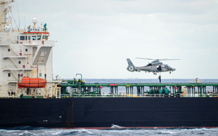 Франція відпустила нафтовий танкер російського тіньового флоту Deyna після сплати штрафу власником судна