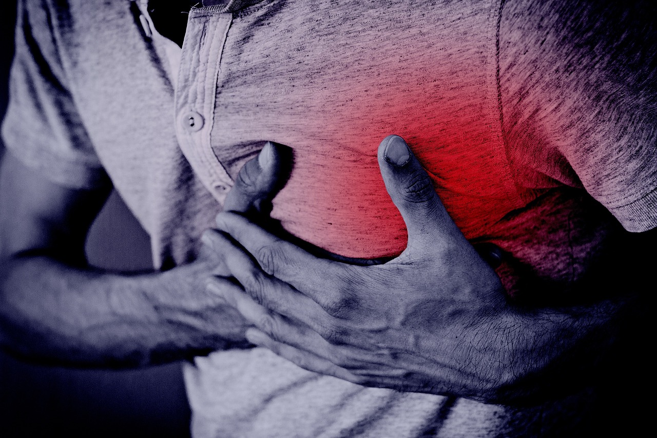 Не игнорируйте эти признаки: врачи назвали 5 неочевидных симптомов инфаркта