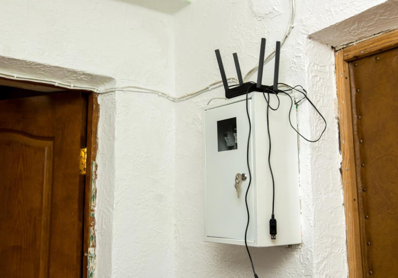 Монета на роутері справді прискорює Wi-Fi? Експерти перевірили вірусний трюк із соцмереж