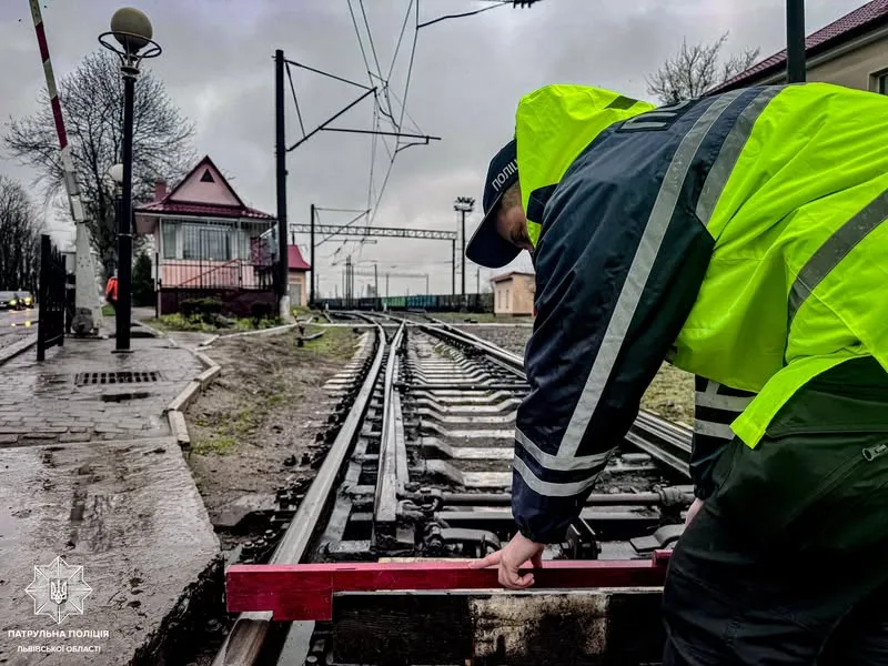 На Львівщині перевіряють готовність доріг до літа