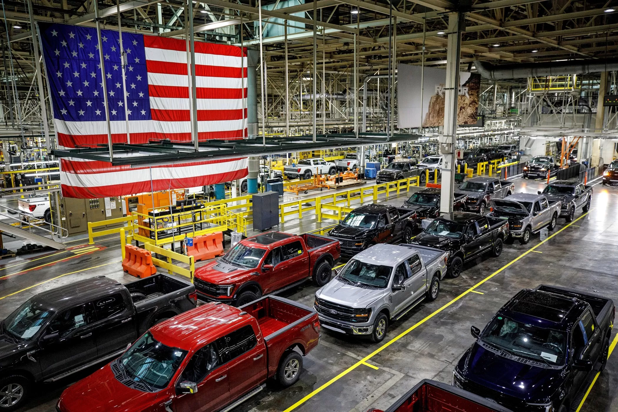 Проблема не лише в електромобілях: Ford відзвітував за минулий рік