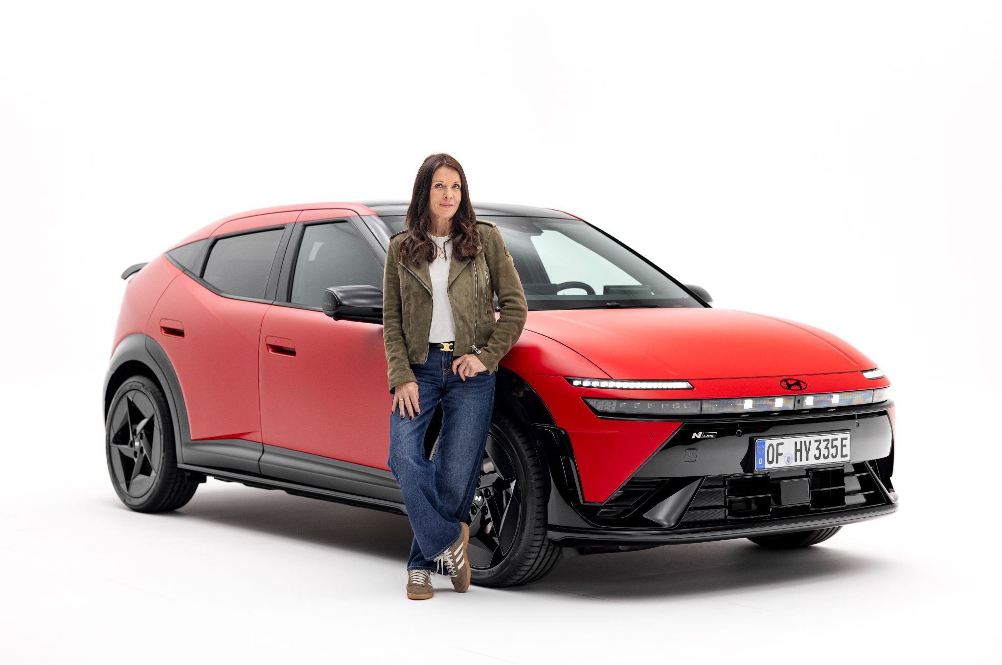 Фото нового електромобіля Hyundai Ioniq 3 зʼявилися в мережі за кілька годин до презентації