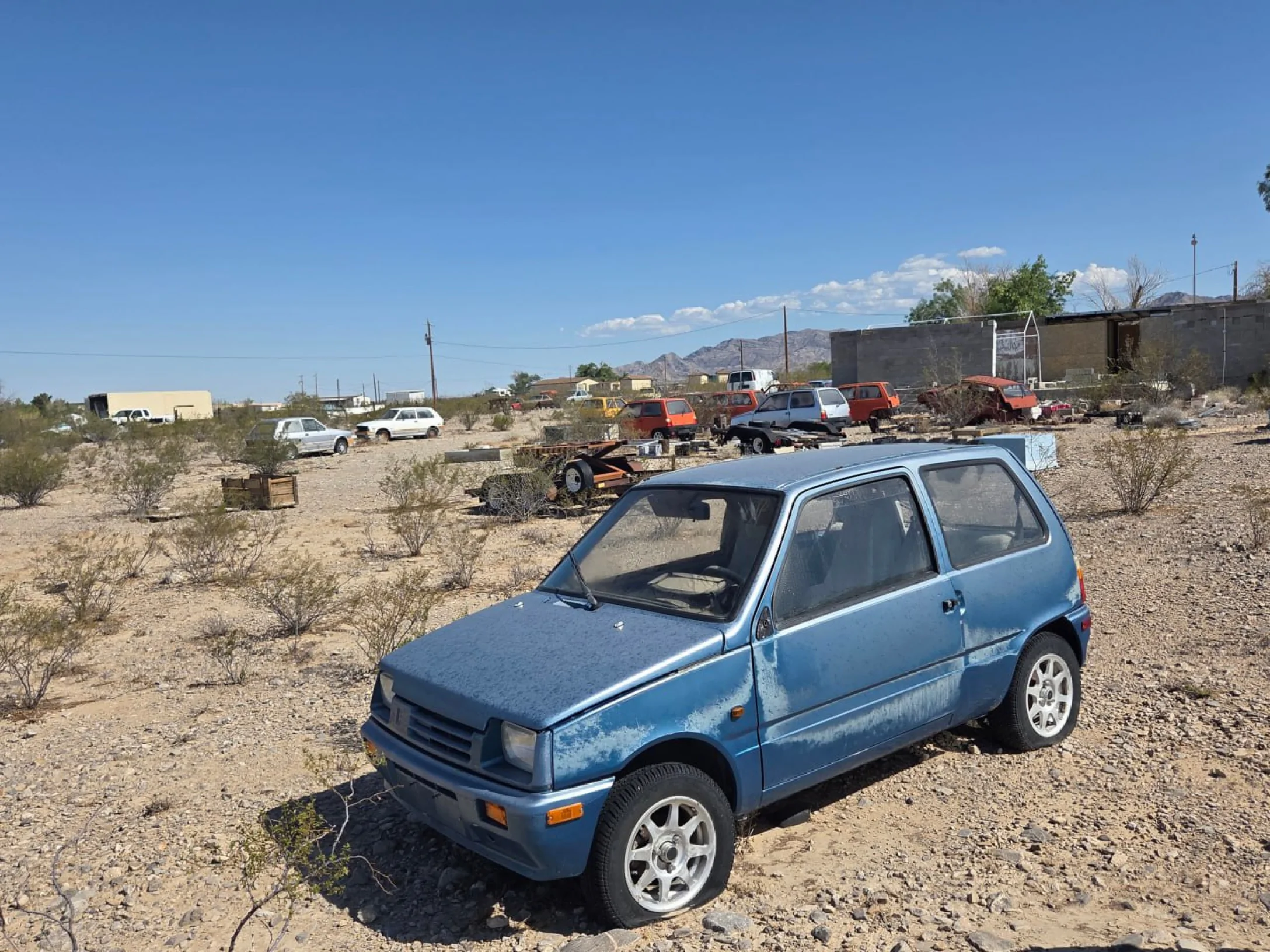 В США виявили кладовище російських автомобілів (фото)
