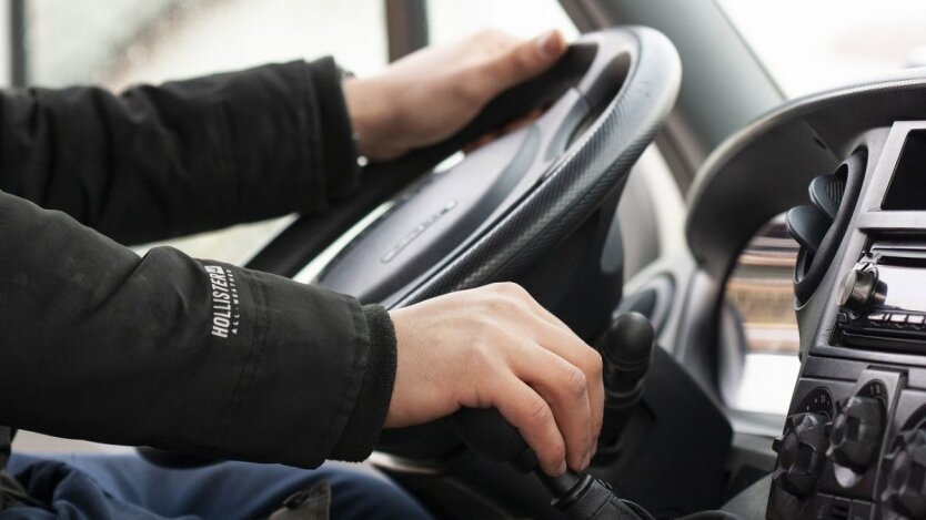Водіям в Україні незаконно забороняють керувати автотранспортом — що відомо