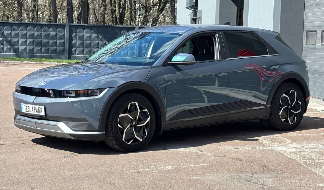 В Україні можуть запровадити податок на електромобілі