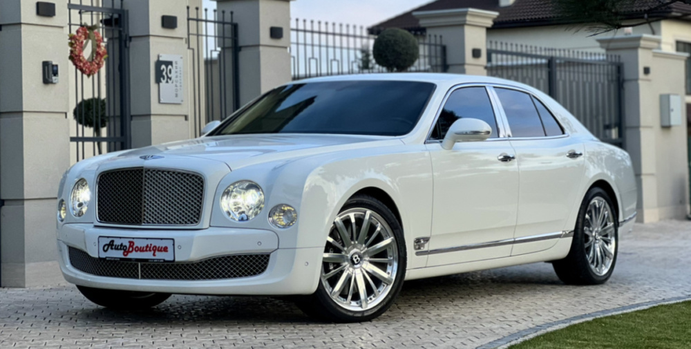 В Україні виставлено на продаж рідкісну капсулу часу Bentley Mulsanne з пробігом лише 6 тисяч км