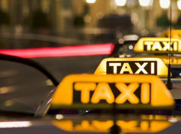 Тернопільський таксист через необачність втратив 5 тисяч гривень ще в дорозі на виклик до шахрая
