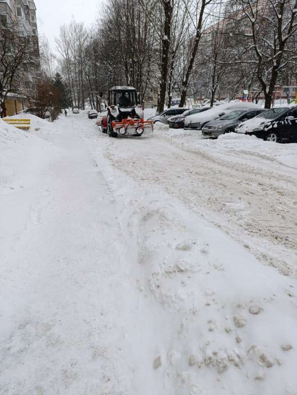 Підприємства, які обслуговують житловий фонд Тернополя та ОСББ очищають від снігу двори і проїзди