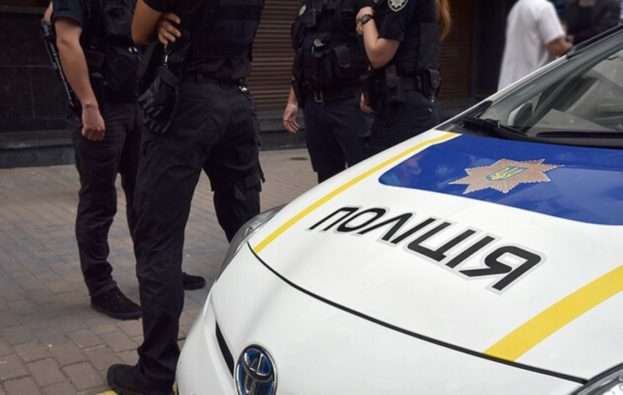 На Тернопільщині судитимуть чоловіка, який вдарив поліцейського під час обшуку