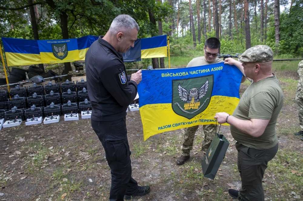 Кличко передав на фронт ще понад 1,6 тисячі дронів: від початку року Київ забезпечив ЗСУ більш ніж 52 тисячами БпЛА