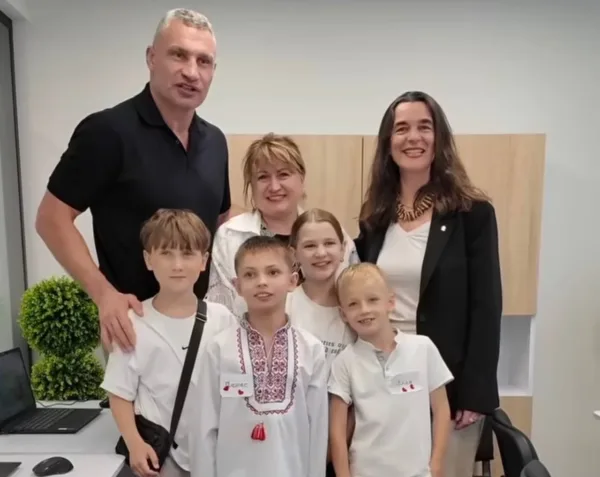 Кличко відкрив у Києві перший в Україні комунальний Хаб для переселенців