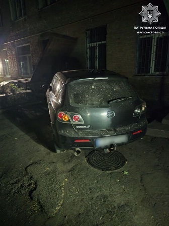 Уночі в Черкасах затримано водія Mazda 3. Рухався без світла фар та перебував в стані наркотичного сп'яніння