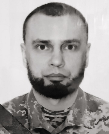 Черкаси попрощалися з полеглим захисником Євгенієм Сіньком