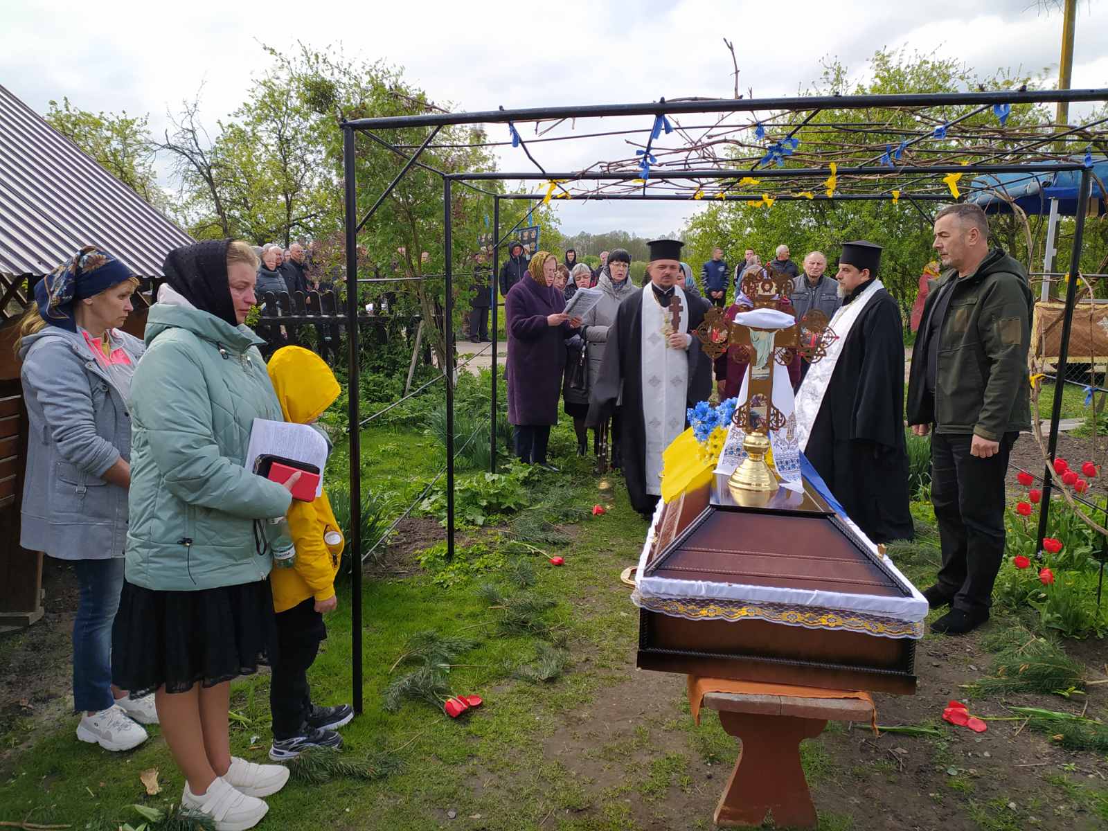 Через понад півтора року на Старовижівщині поховали загиблого Героя Максима Турецького