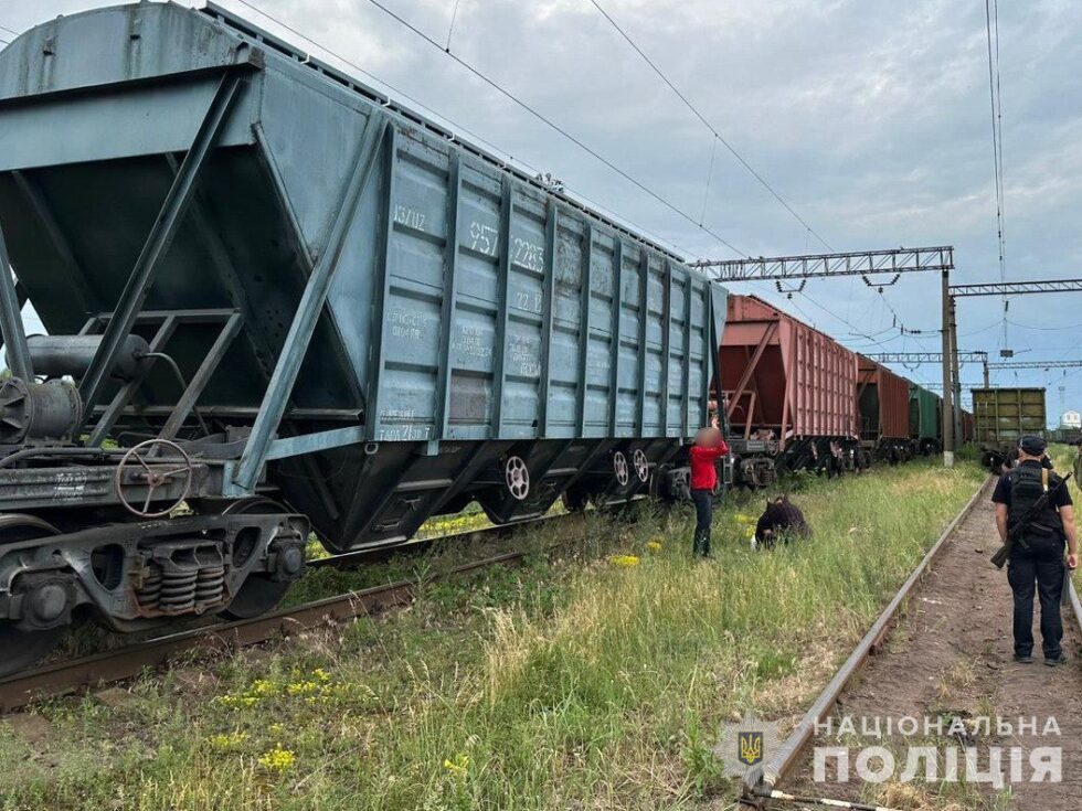 Виліз на цистерну потягу: у Луцькому районі від ураження струмом загинув 16-річний хлопець
