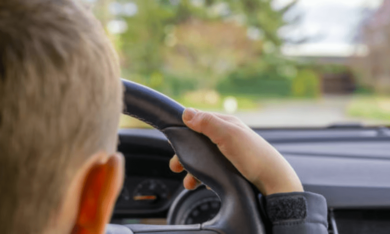 У Луцьку судили підлітка, бо їхав автівкою без прав