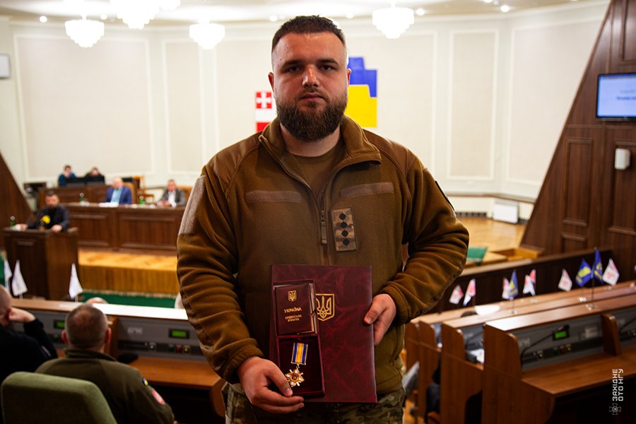 Гідно пройшов випробування війною: офіцера Нацгвардії з Волині нагородили орденом