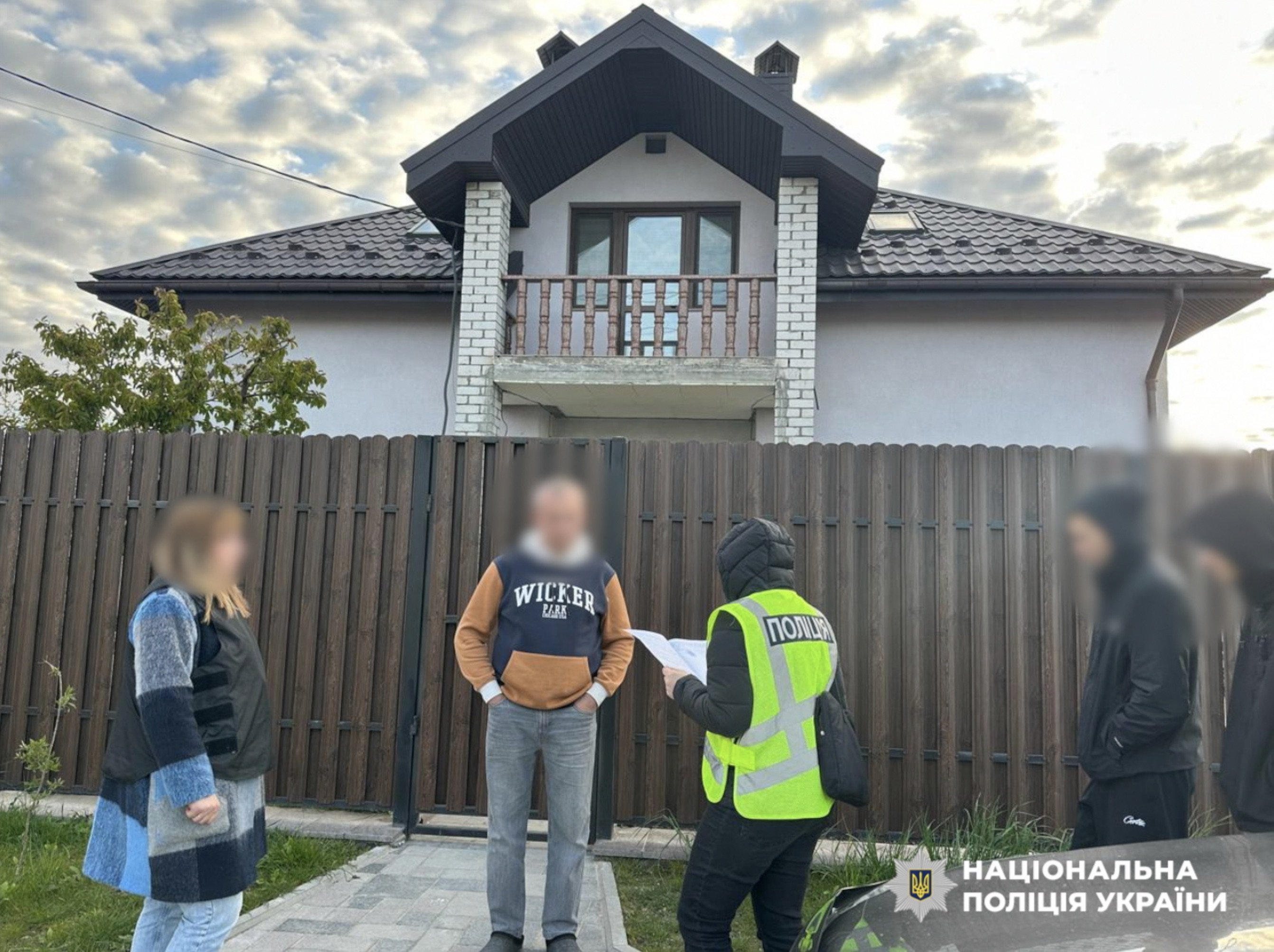 По всій Україні тривають обшуки у працівників ТЦК через хабарі