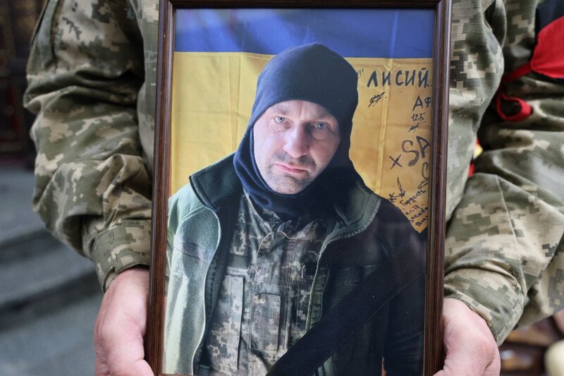 Загинув на Великдень: у Луцьку відспівали Героя Олександра Куща