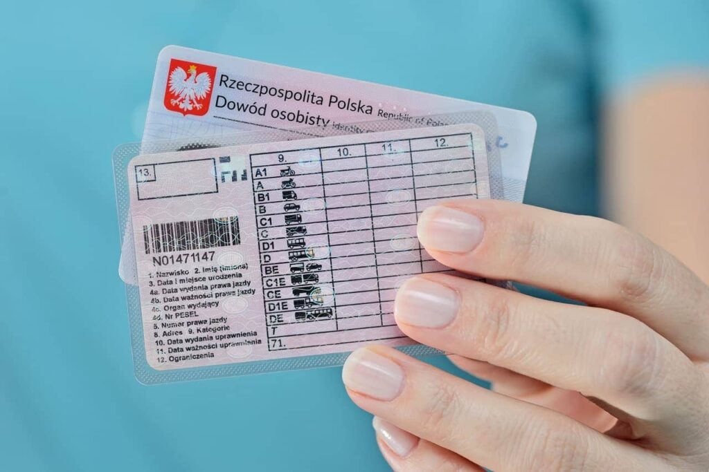 Українцям у Польщі спростили отримання водійського посвідчення: що змінилося