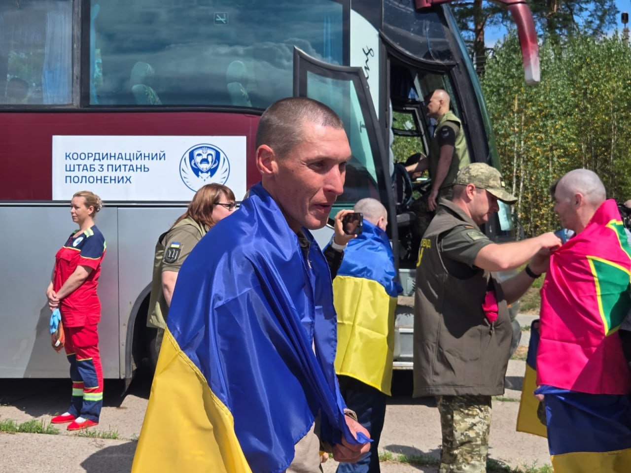 103 українські воїни повертаються з російського полону