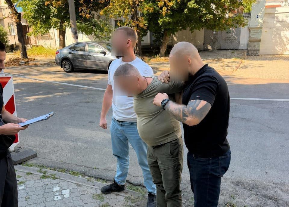 Підозрюють у хабарництві: начальника Миколаївського обласного ТЦК відсторонили від посади й зарештували