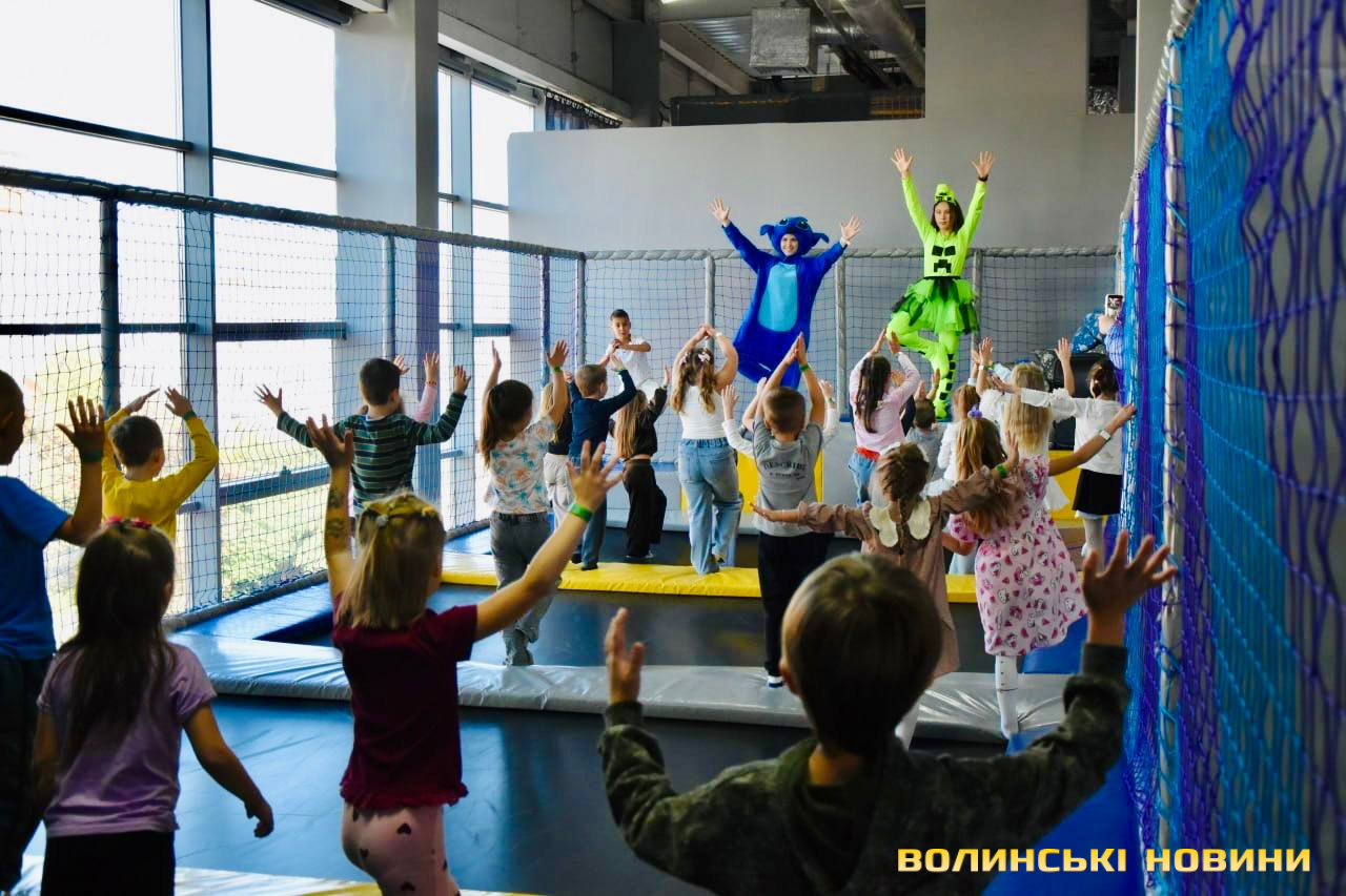 У Луцьку влаштували розваги для дітей військовослужбовців. Фото